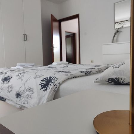 Apartments Vesna Слуни Екстериор снимка