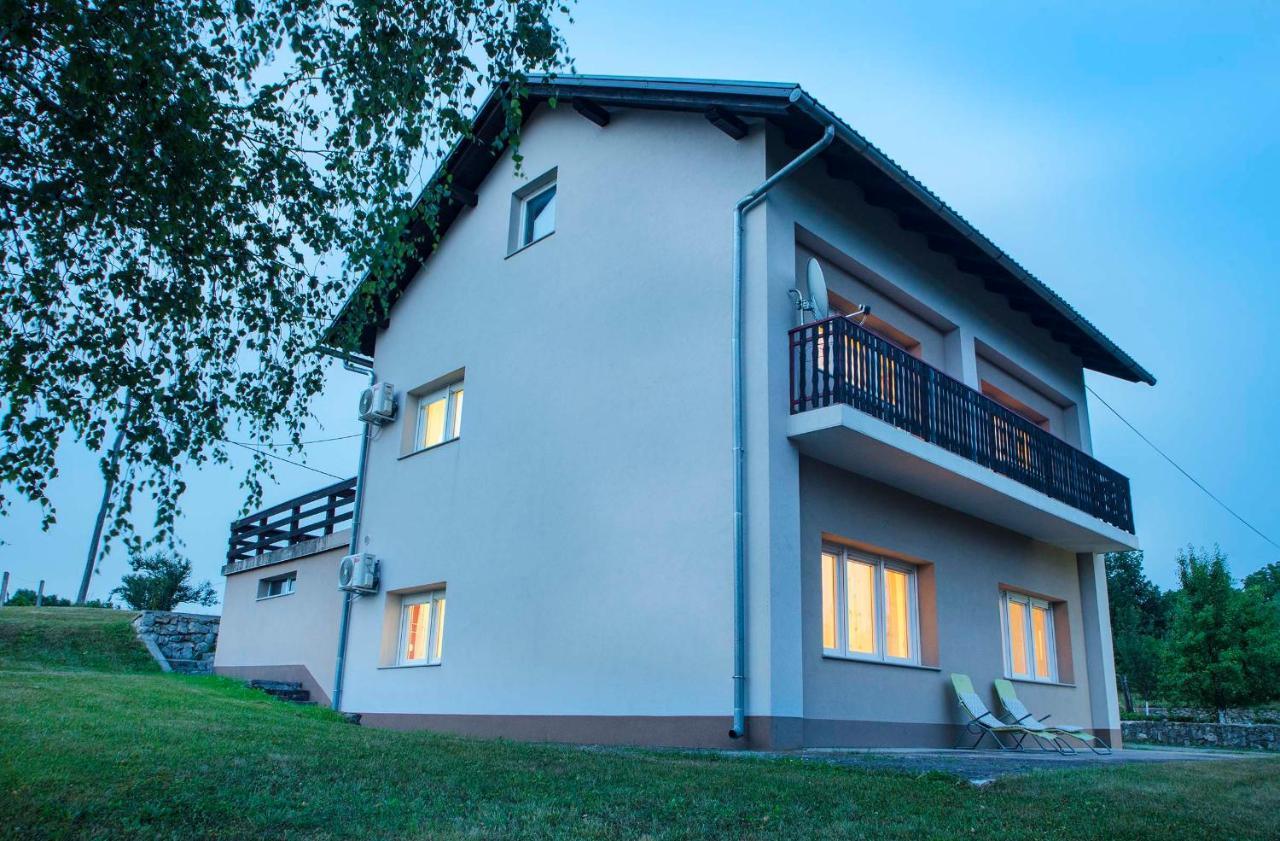 Apartments Vesna Слуни Екстериор снимка