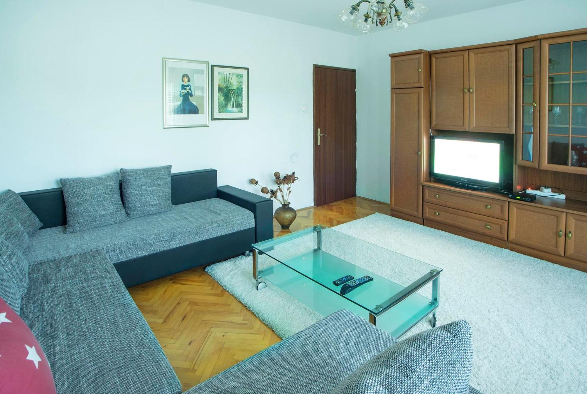 Apartments Vesna Слуни Стая снимка